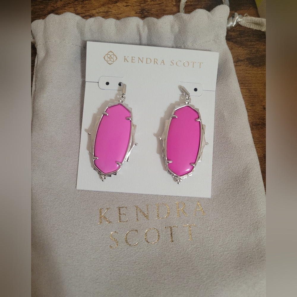 NEW Kendra Scott Pink Drop Earrings
